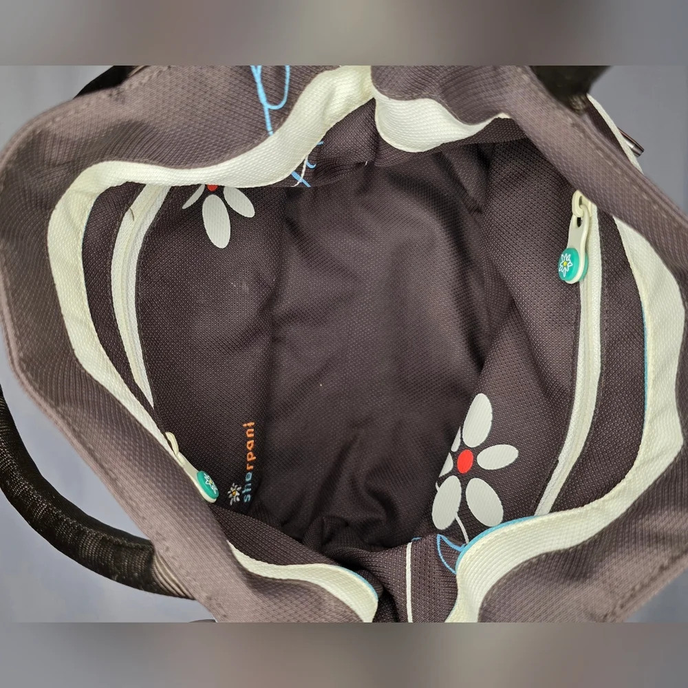 Sherpani Reversible Tote Bag | Floral Blue & Brown | Lightweight Zip Tote - Picture 2 of 4